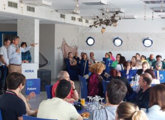 Manuel Cortés expone sus propuestas en materia educativa, cultural y deportiva Reunion sectorial cultura deporte y educacion PP Adra
